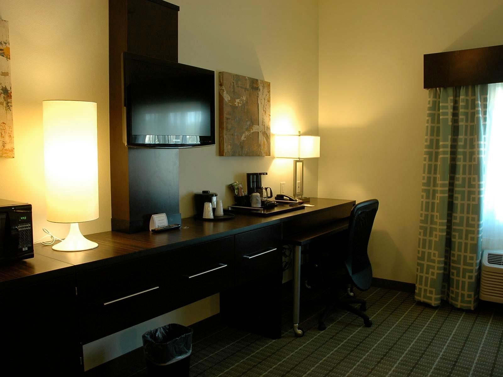 Holiday Inn Express Monticello By Ihg Exterior photo